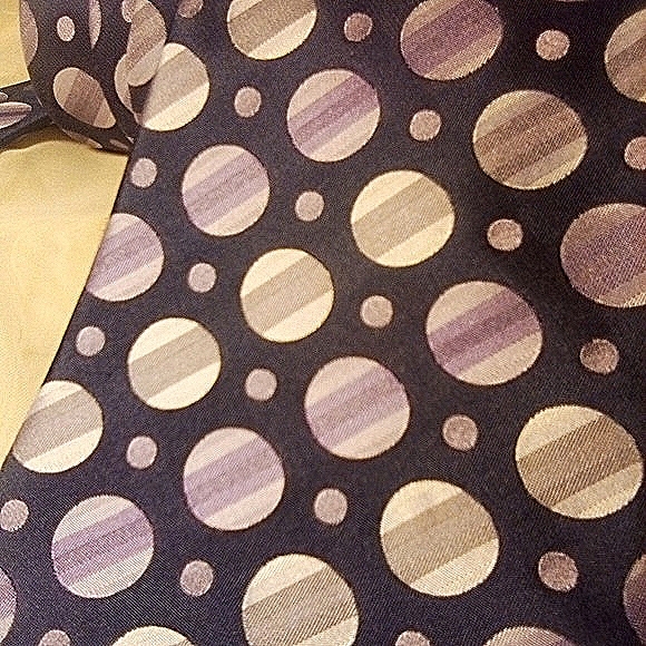 VAN HEUSEN tie 100% silk dots stain resistance - Picture 5 of 6